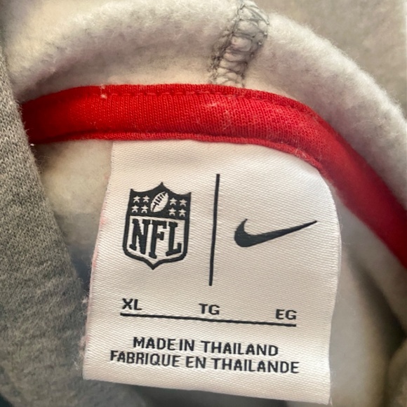 Kansas City Chiefs Hoodie - Picture 2 of 3